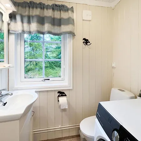 Feriehus Beautiful In With Kitchen Sjusjoen